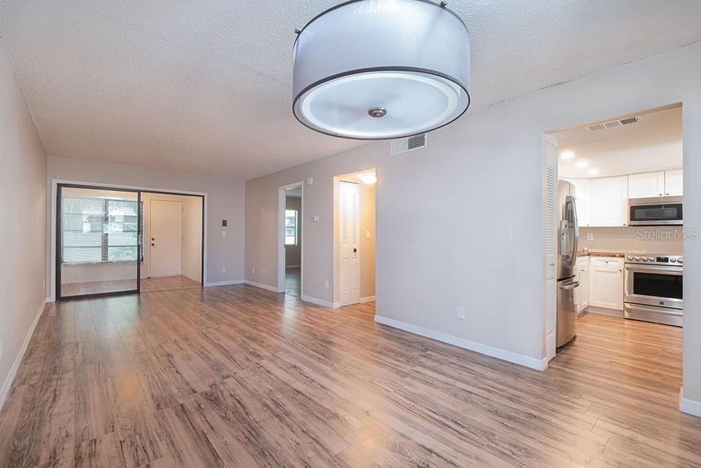 Recently Sold: $155,000 (1 beds, 1 baths, 624 Square Feet)