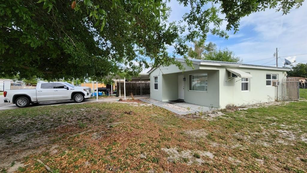 Recently Sold: $89,900 (2 beds, 1 baths, 639 Square Feet)