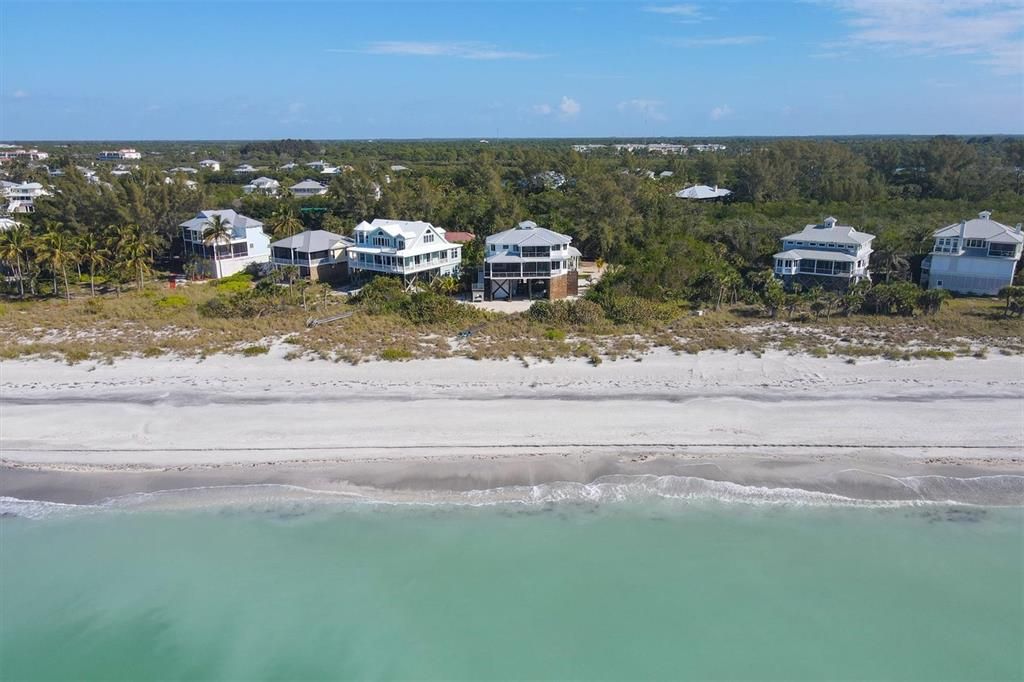 Recently Sold: $2,099,000 (4 beds, 4 baths, 3299 Square Feet)