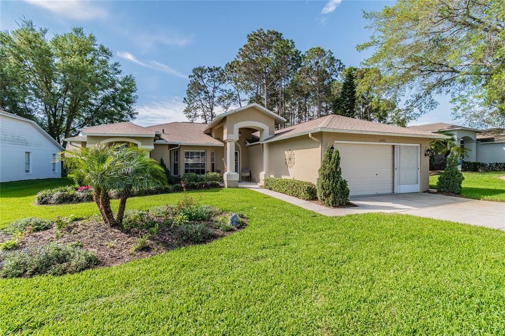 Recently Sold: $349,000 (2 beds, 2 baths, 1992 Square Feet)