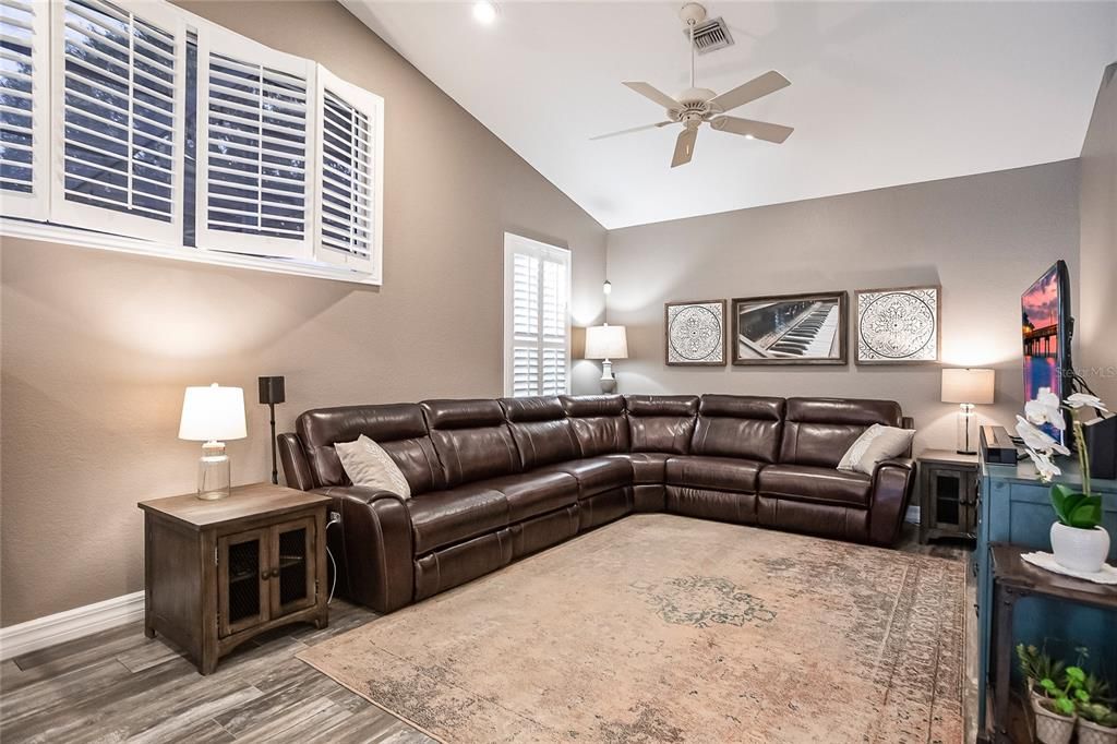 Recently Sold: $835,000 (3 beds, 2 baths, 2513 Square Feet)