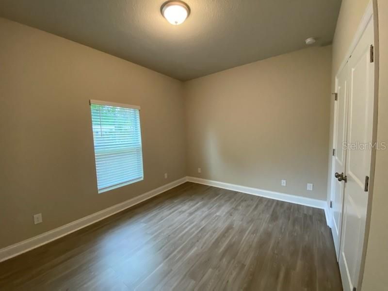 Recently Rented: $2,095 (3 beds, 2 baths, 1600 Square Feet)