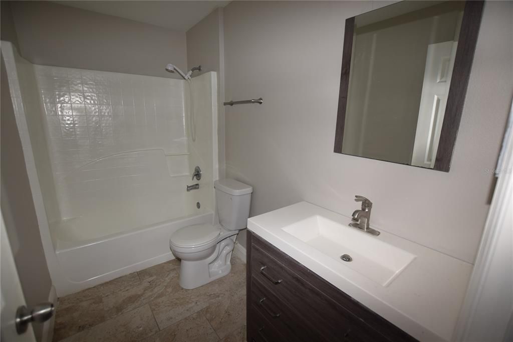 Недавно арендовано: $2,400 (4 спален, 2 ванн, 2240 Квадратных фут)