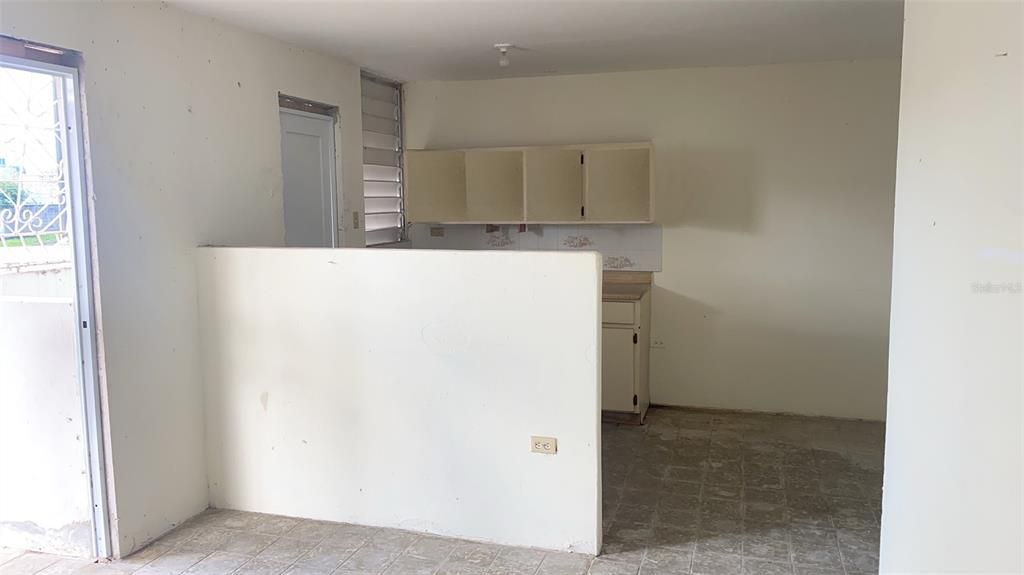 Vendido Recientemente: $43,000 (3 camas, 1 baños, 250 Pies cuadrados)