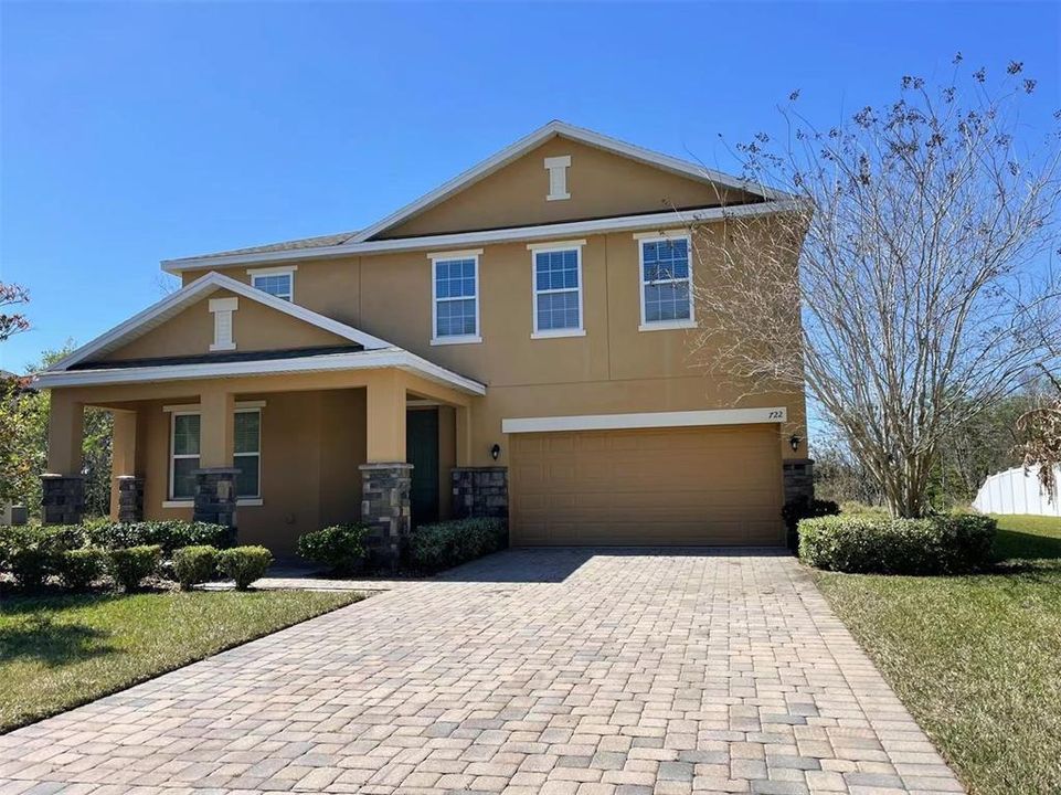 Recently Sold: $490,000 (5 beds, 2 baths, 2952 Square Feet)