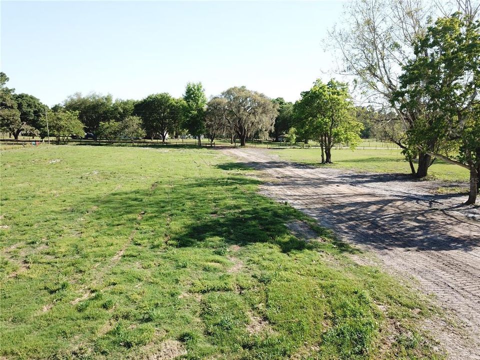 Vendido Recientemente: $180,000 (7.07 acres)