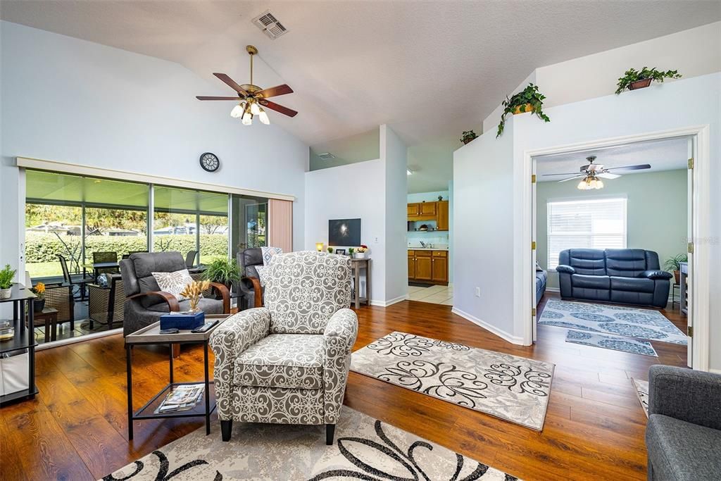 Recently Sold: $315,000 (2 beds, 2 baths, 1478 Square Feet)