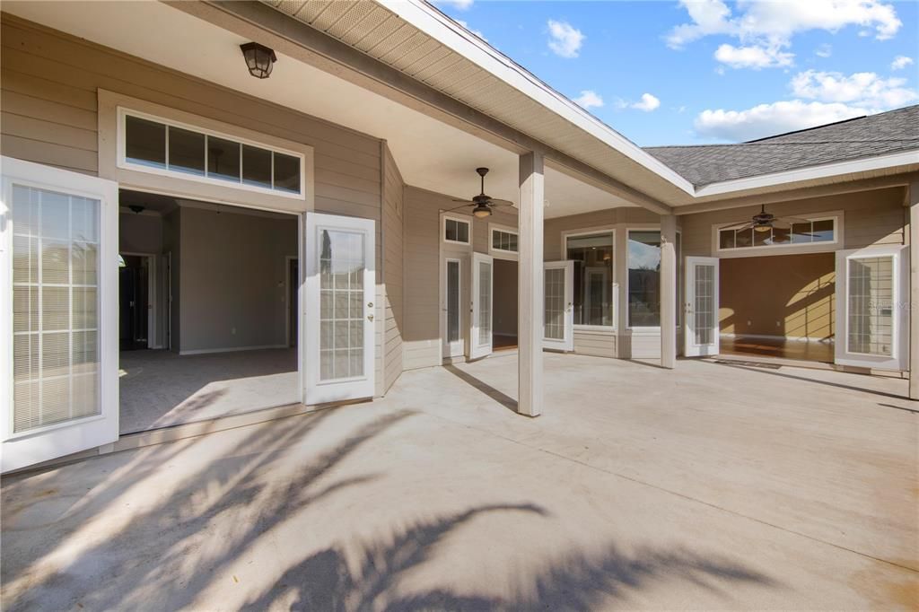 Recently Sold: $649,000 (4 beds, 3 baths, 2702 Square Feet)