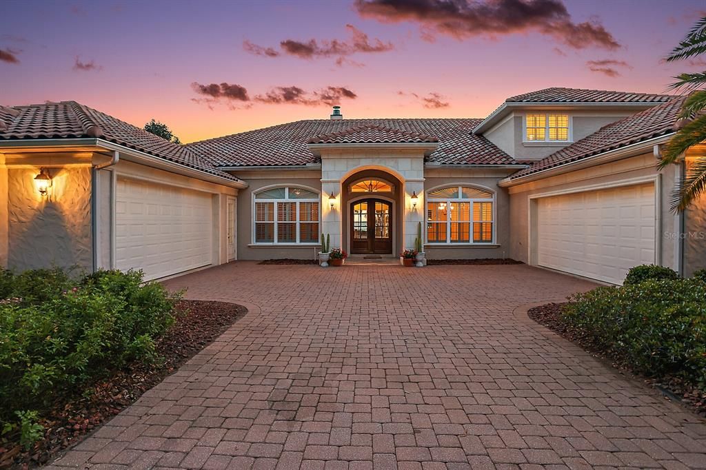 2-Bay separate garages for the car enthusiasts for a total of 4 Garage Bays