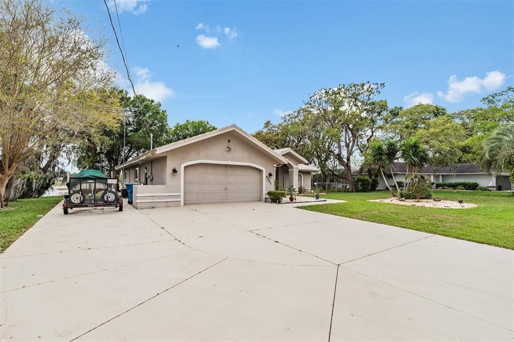 Recently Sold: $375,000 (3 beds, 2 baths, 1733 Square Feet)