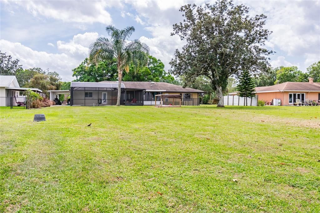 Recently Sold: $549,900 (4 beds, 3 baths, 2476 Square Feet)