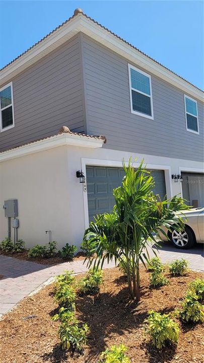 Недавно арендовано: $2,300 (4 спален, 2 ванн, 1800 Квадратных фут)