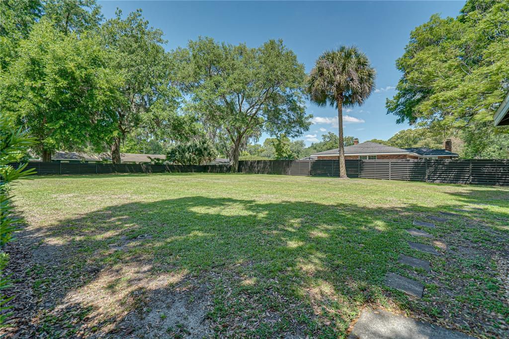 Recently Sold: $549,000 (3 beds, 2 baths, 2277 Square Feet)