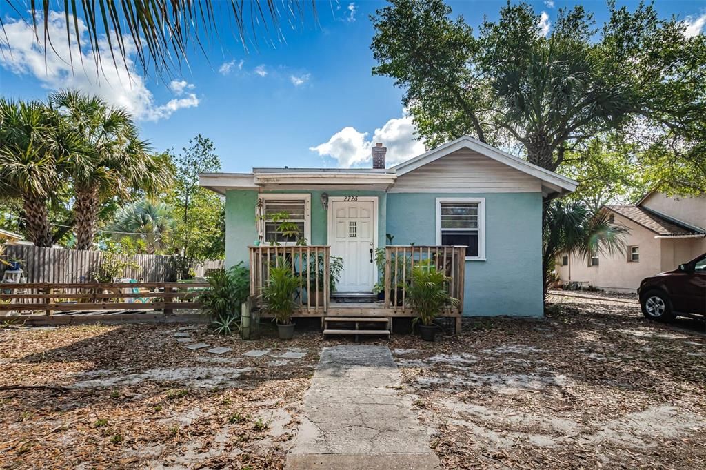 Front unit - 2BR/1BA