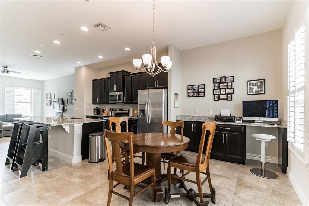 Recently Sold: $425,000 (3 beds, 3 baths, 2191 Square Feet)
