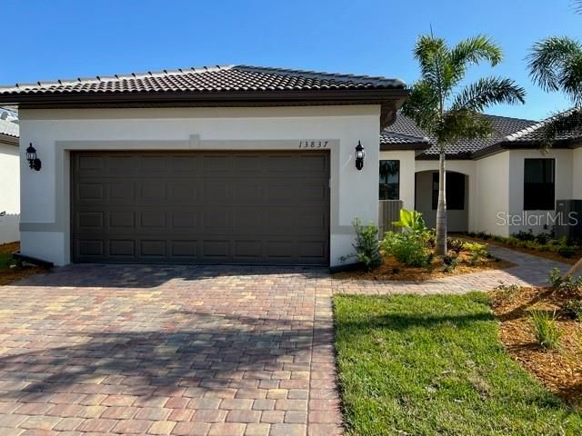 Recently Sold: $349,540 (2 beds, 2 baths, 1602 Square Feet)