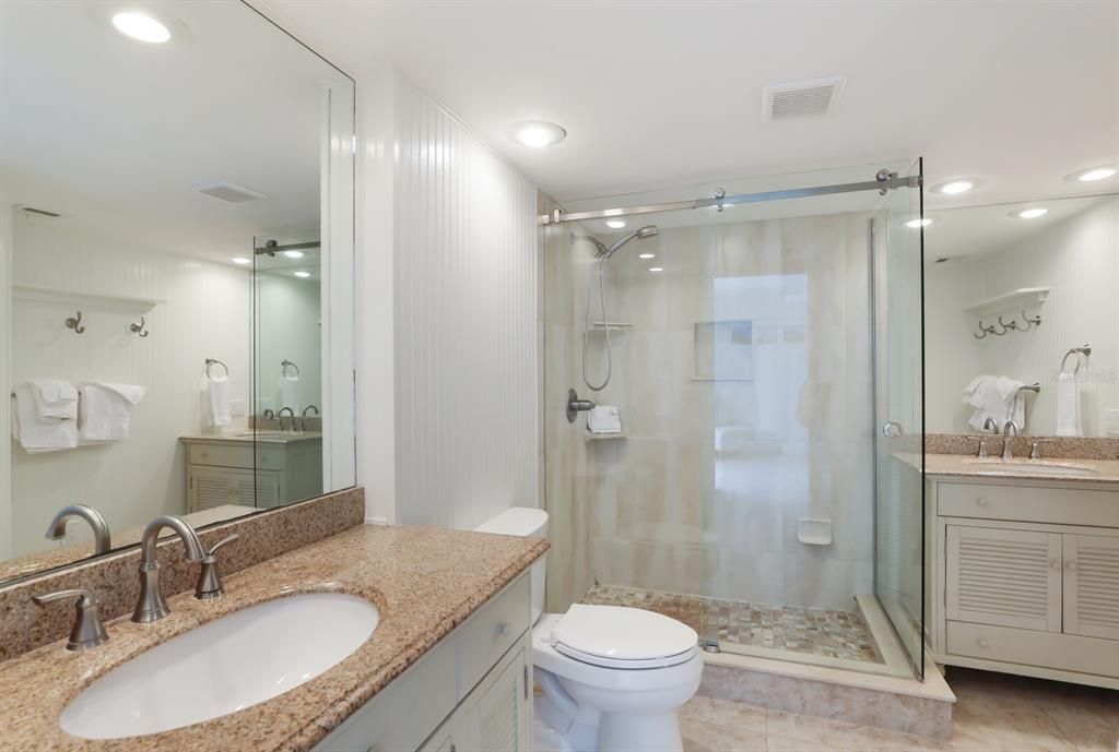 Recently Sold: $2,525,000 (3 beds, 2 baths, 1423 Square Feet)