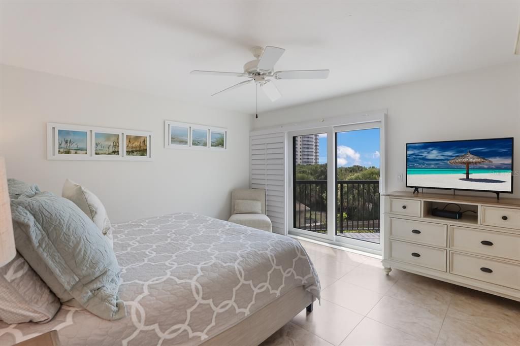 Recently Sold: $2,525,000 (3 beds, 2 baths, 1423 Square Feet)