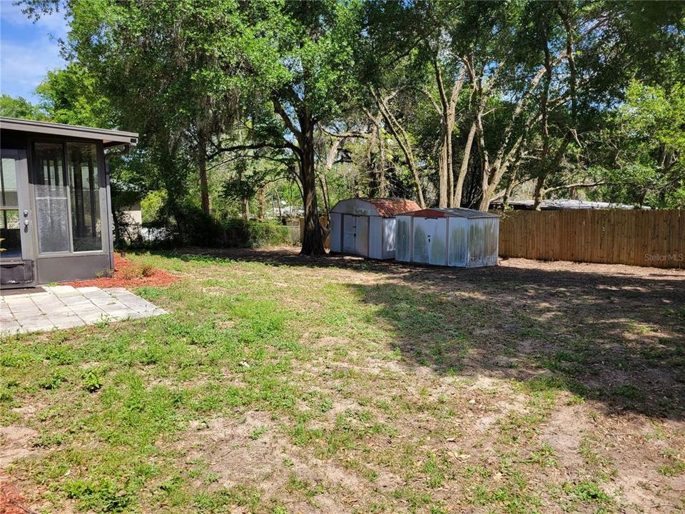 Recently Sold: $325,000 (3 beds, 2 baths, 1604 Square Feet)