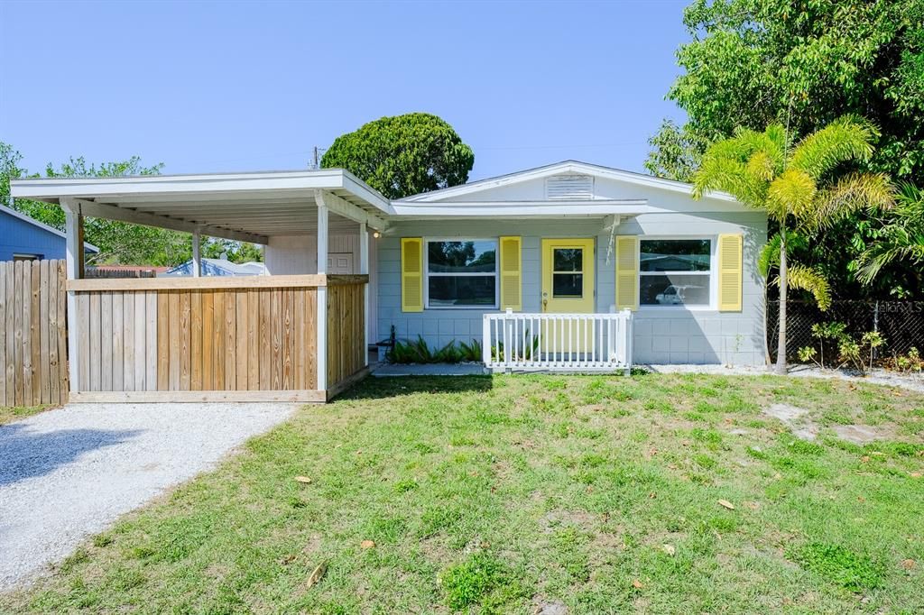 Recently Sold: $259,000 (2 beds, 1 baths, 704 Square Feet)