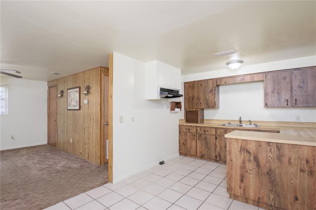 Recently Sold: $165,000 (3 beds, 1 baths, 1275 Square Feet)