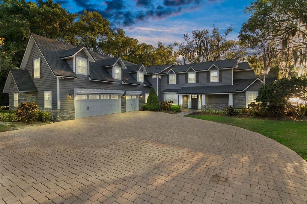 Recently Sold: $1,950,000 (6 beds, 5 baths, 6000 Square Feet)