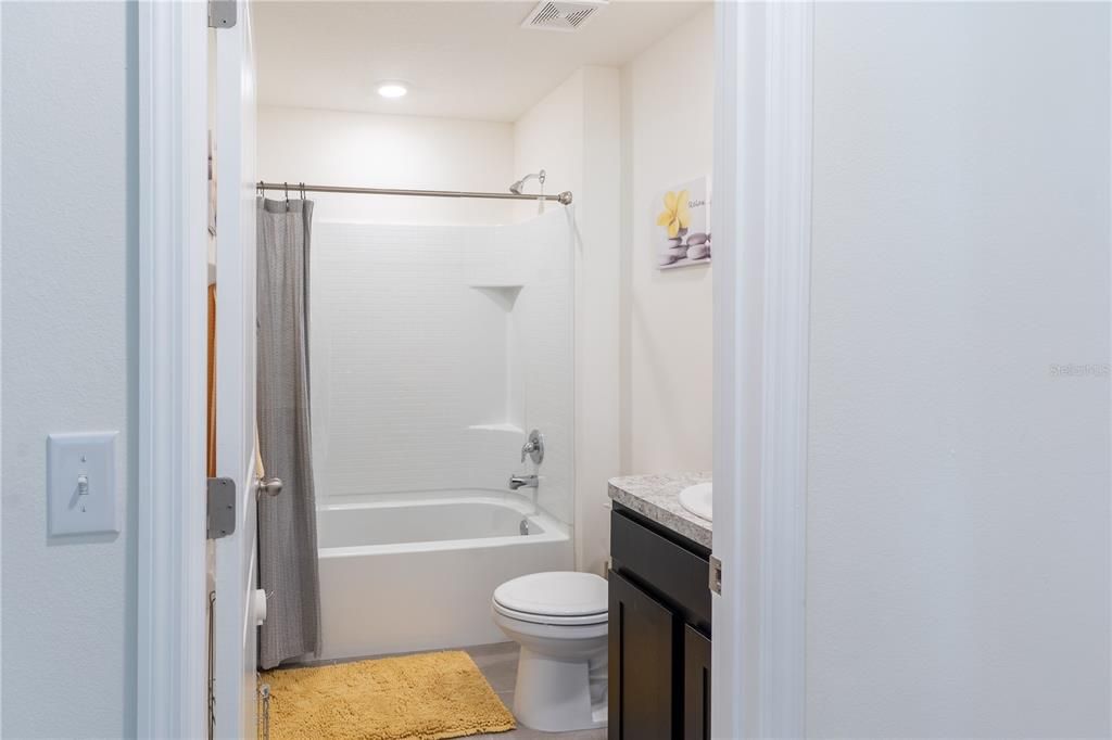 最近租的: $2,500 (5 贝兹, 3 浴室, 2556 平方英尺)