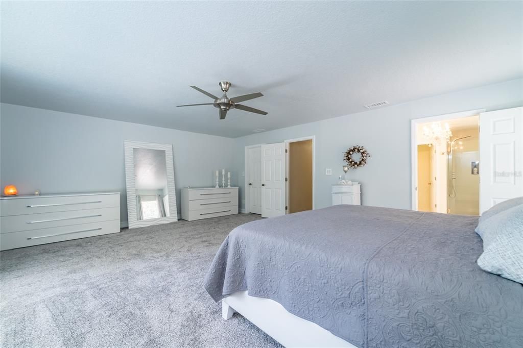 Recently Sold: $725,000 (3 beds, 2 baths, 2733 Square Feet)