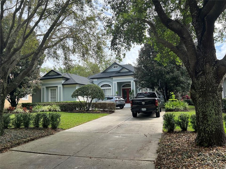 Recently Sold: $910,000 (4 beds, 3 baths, 2600 Square Feet)
