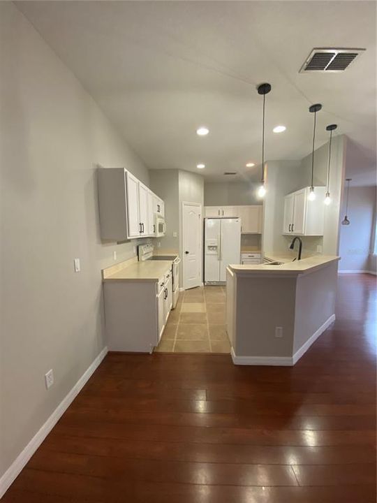 Recently Rented: $2,000 (3 beds, 2 baths, 1780 Square Feet)