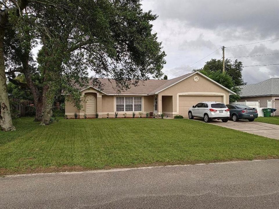 Recently Sold: $305,000 (3 beds, 2 baths, 1383 Square Feet)