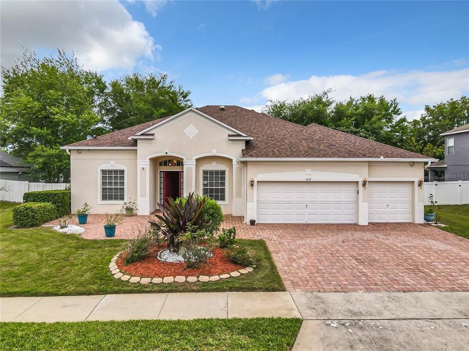 Recently Sold: $610,000 (4 beds, 3 baths, 2956 Square Feet)