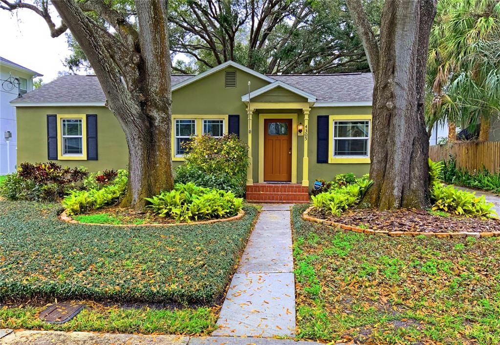 Recently Sold: $749,000 (4 beds, 2 baths, 1860 Square Feet)