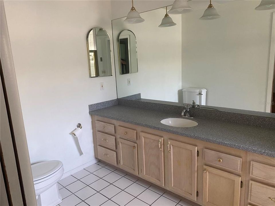 Недавно арендовано: $4,200 (4 спален, 3 ванн, 2955 Квадратных фут)