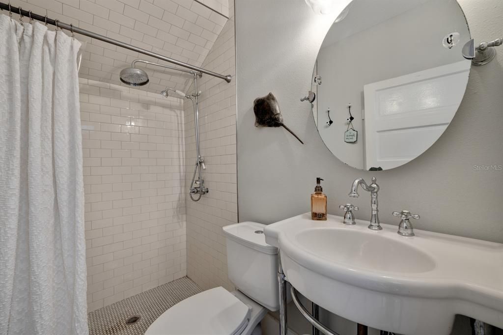 最近售出: $725,000 (3 贝兹, 2 浴室, 1843 平方英尺)
