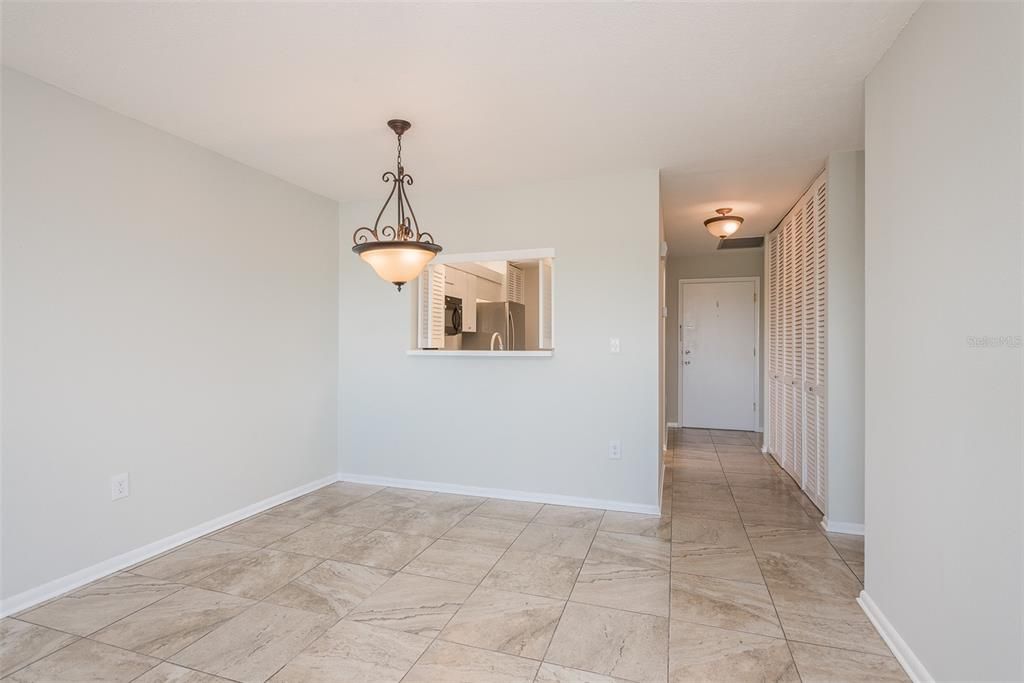 Recently Sold: $360,000 (1 beds, 2 baths, 1050 Square Feet)