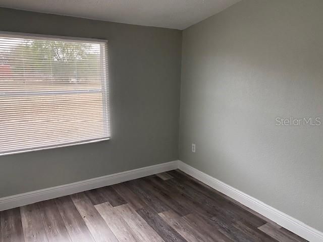 Recently Rented: $1,100 (2 beds, 1 baths, 1260 Square Feet)