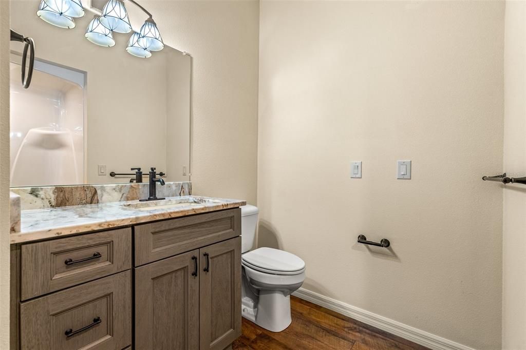 Full downstairs bathroom, shower tub combo