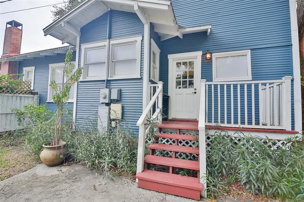 Recently Rented: $2,900 (3 beds, 2 baths, 1675 Square Feet)