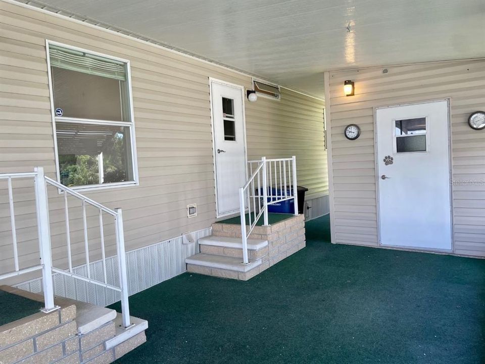 Recently Sold: $165,000 (2 beds, 2 baths, 1297 Square Feet)