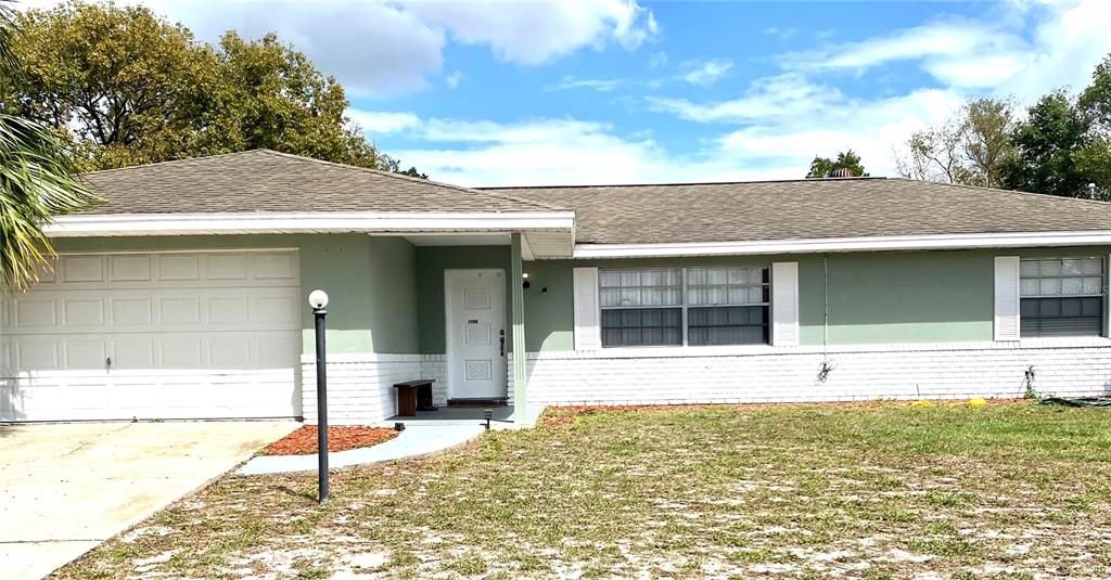 Recently Sold: $250,000 (3 beds, 2 baths, 1642 Square Feet)