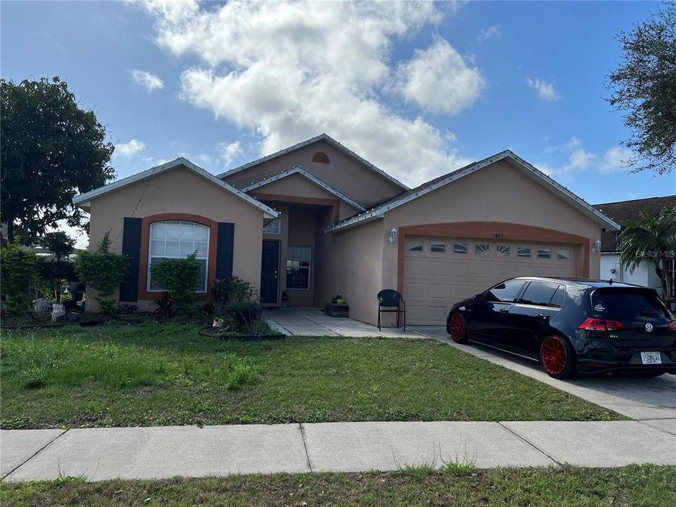 Recently Sold: $345,000 (4 beds, 2 baths, 1698 Square Feet)
