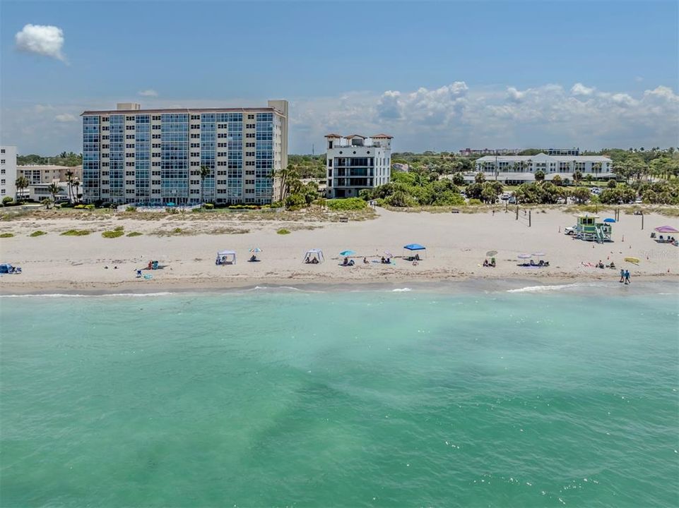 For Sale: $4,250,000 (3 beds, 3 baths, 2800 Square Feet)