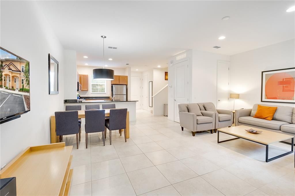 Recently Sold: $295,000 (2 beds, 2 baths, 1350 Square Feet)