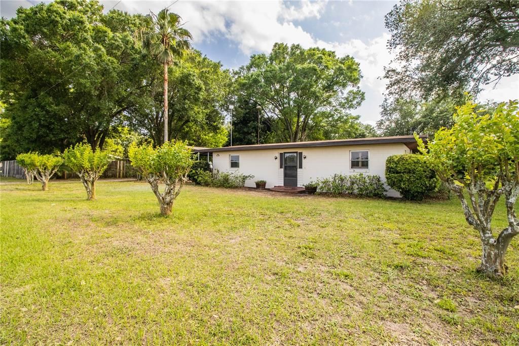 Recently Sold: $229,900 (3 beds, 2 baths, 1368 Square Feet)