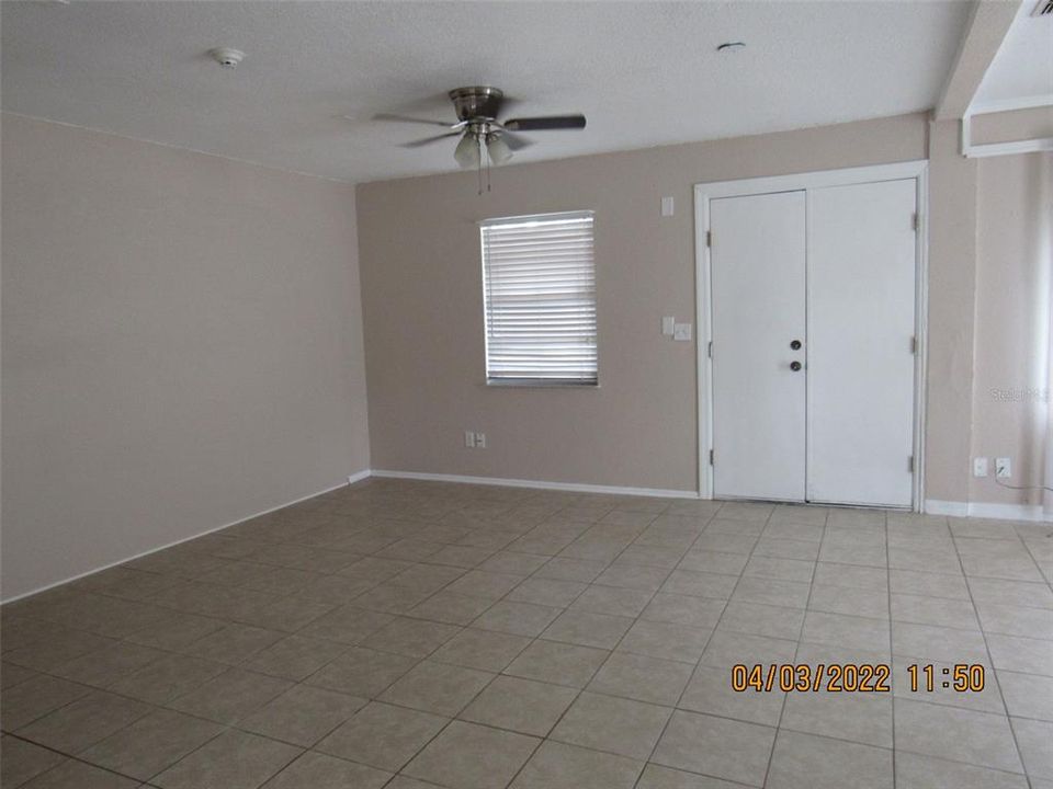 Recently Rented: $1,375 (3 beds, 2 baths, 1150 Square Feet)