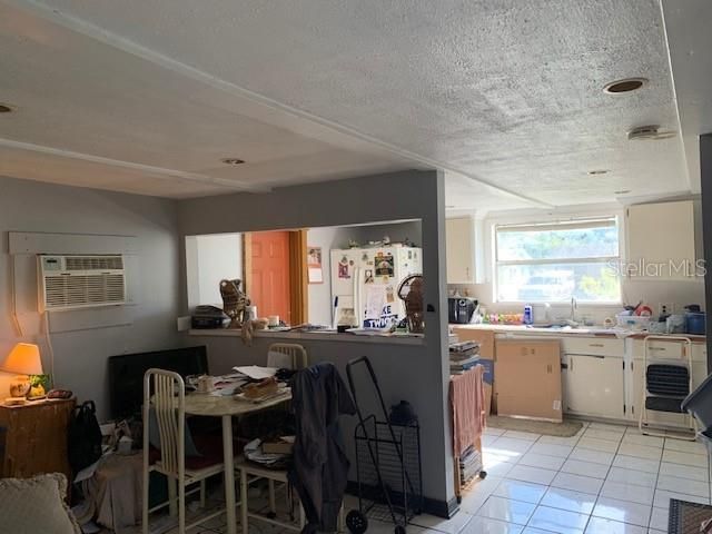 Recently Sold: $150,000 (2 beds, 1 baths, 790 Square Feet)