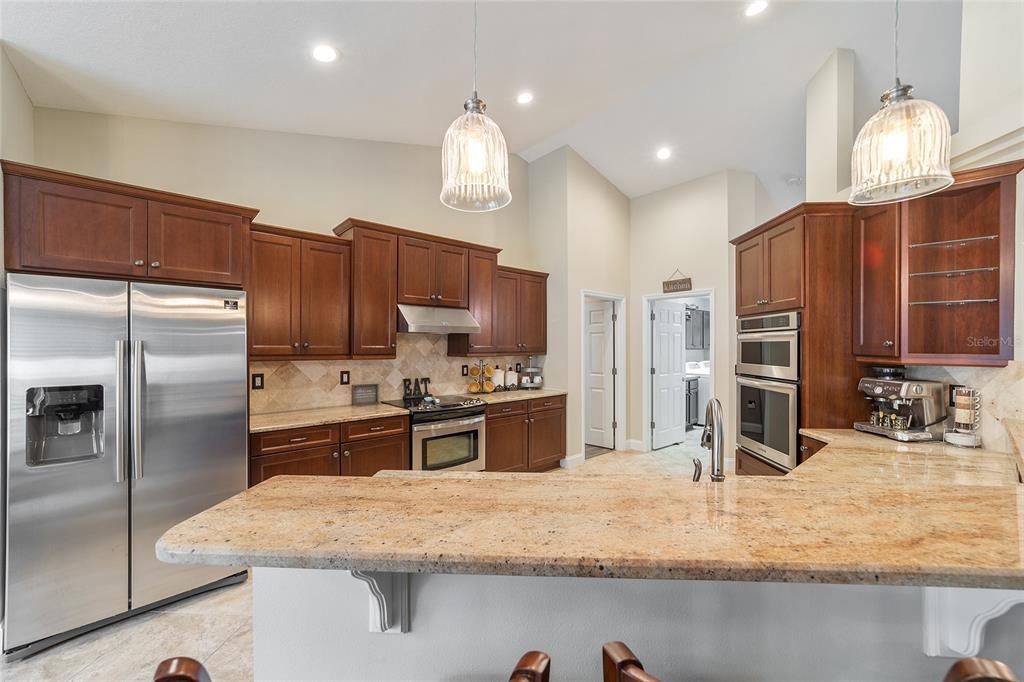Recently Sold: $425,000 (3 beds, 2 baths, 2387 Square Feet)