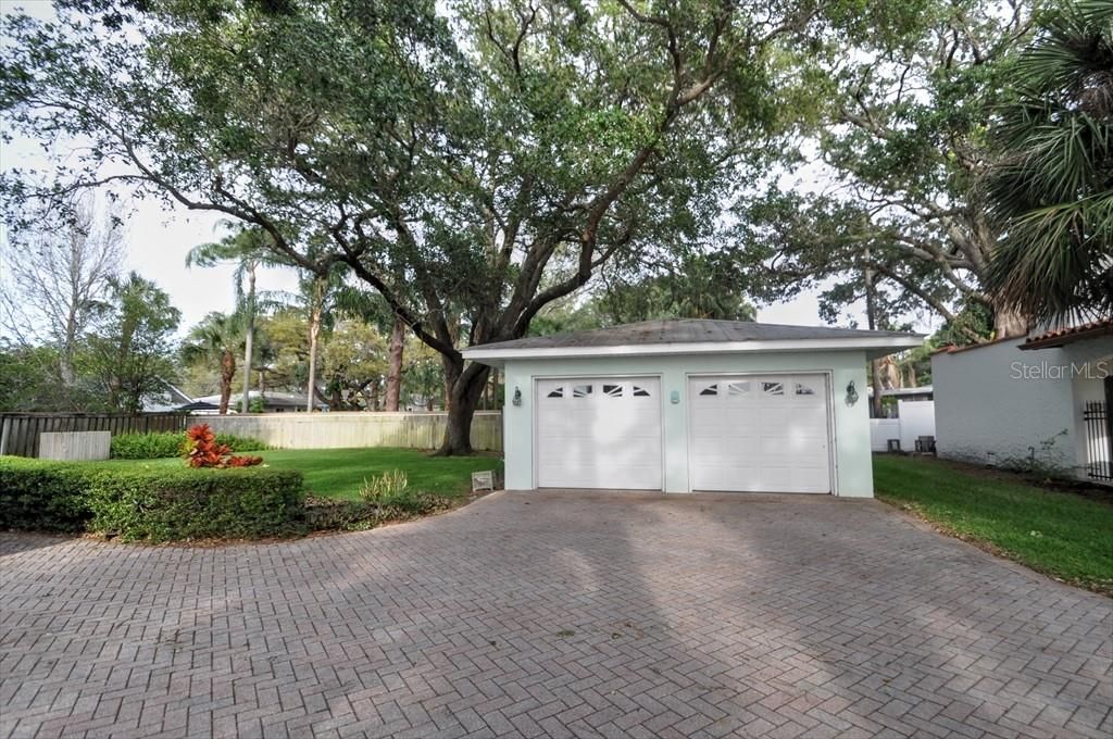 Recently Sold: $1,295,000 (3 beds, 2 baths, 2236 Square Feet)