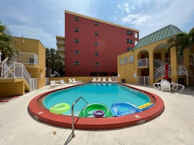 Recently Sold: $379,000 (1 beds, 1 baths, 411 Square Feet)